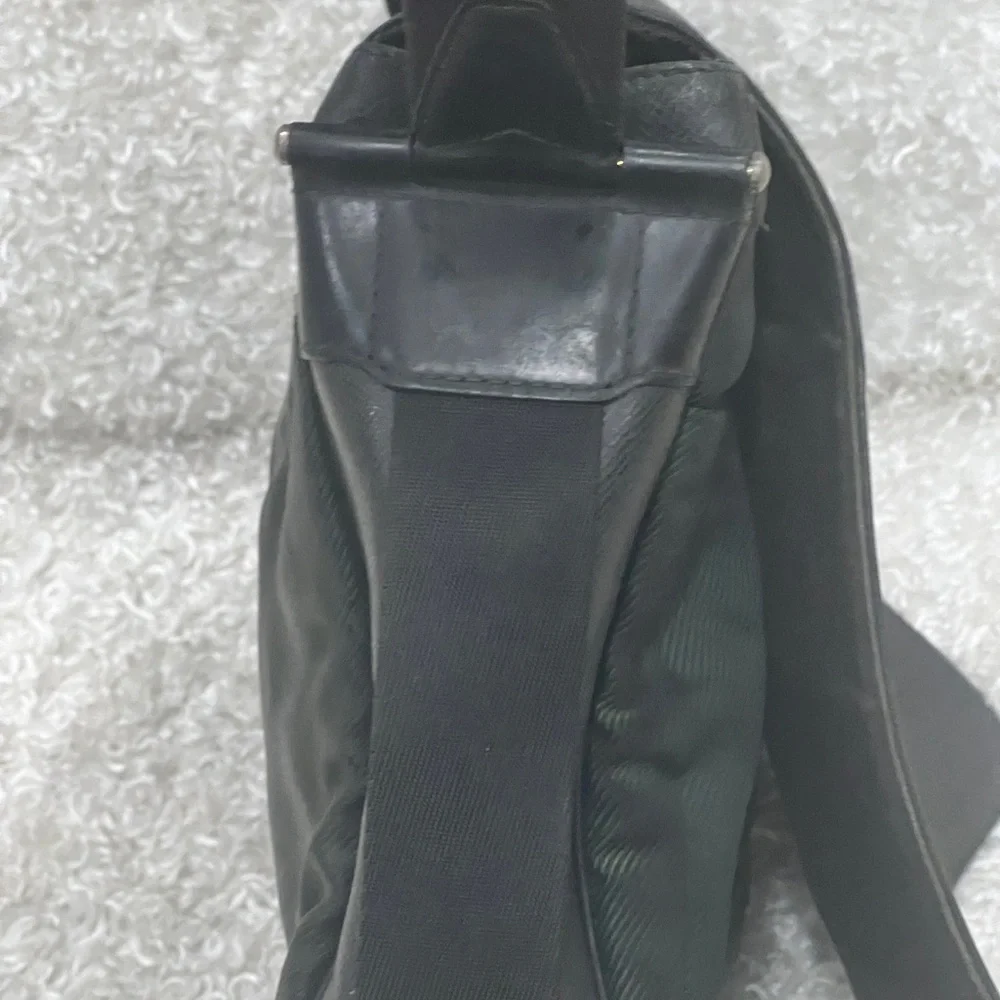Louis Vuitton Viktor Messenger Bag Taiga